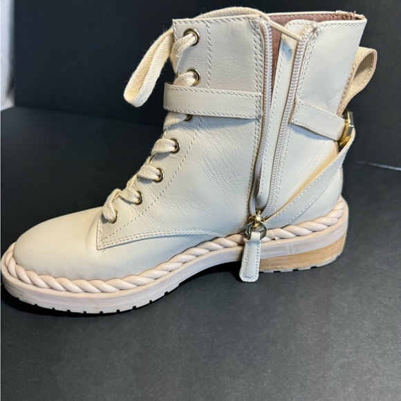 Louise et Cie Hiking Style Boots, Off White, Ankle High, 6M NWOT - Picture 6 of 8